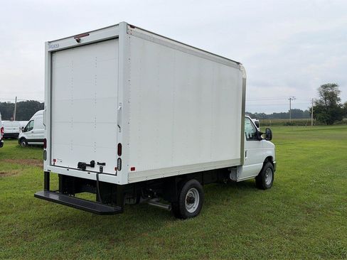 New 2027 Ford E-350 and Econoline 350 Super Duty w/ Power Equipment Group RWD image 5