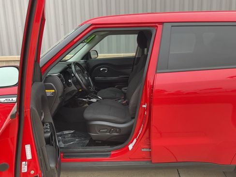 Used 2015 Kia Soul ! image 8