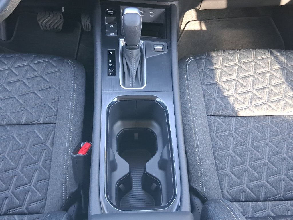 New 2026 Nissan Kicks SV w/ Cold Weather Package FWD image 6