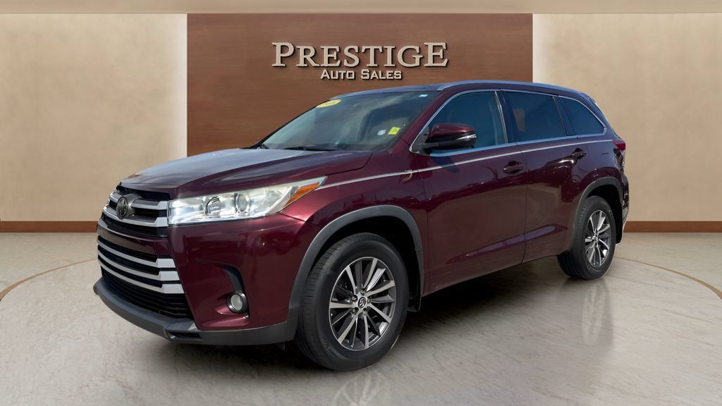 Used 2018 Toyota Highlander XLE AWD/4WD image 38