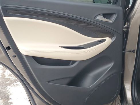 Used 2019 Buick Envision Essence image 27