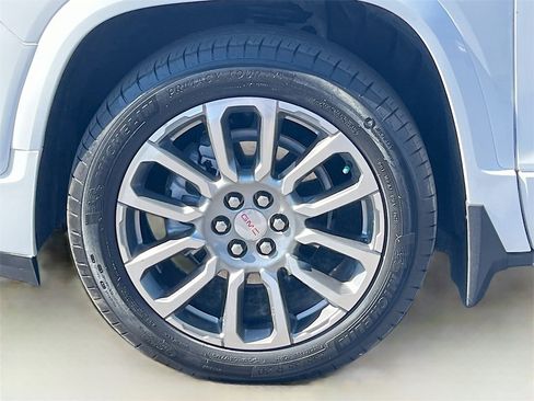 Used 2023 GMC Acadia Denali w/ Denali Ultimate Package image 34