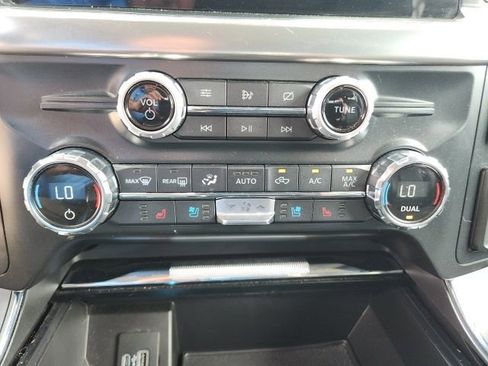 Used 2021 Ford F150 Lariat AWD/4WD image 33