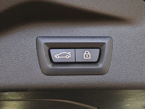 Certified 2022 BMW X7 xDrive40i w/ Premium Package image 29