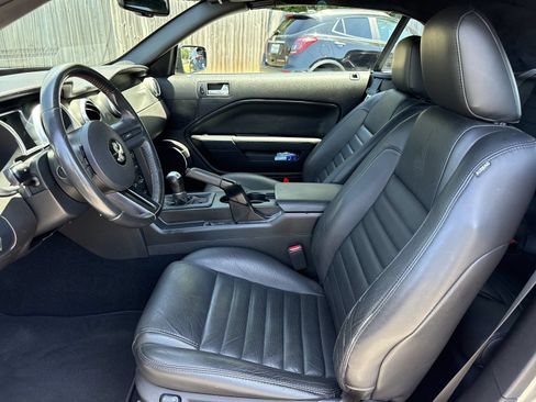 Used 2008 Ford Mustang Shelby GT500 RWD image 9