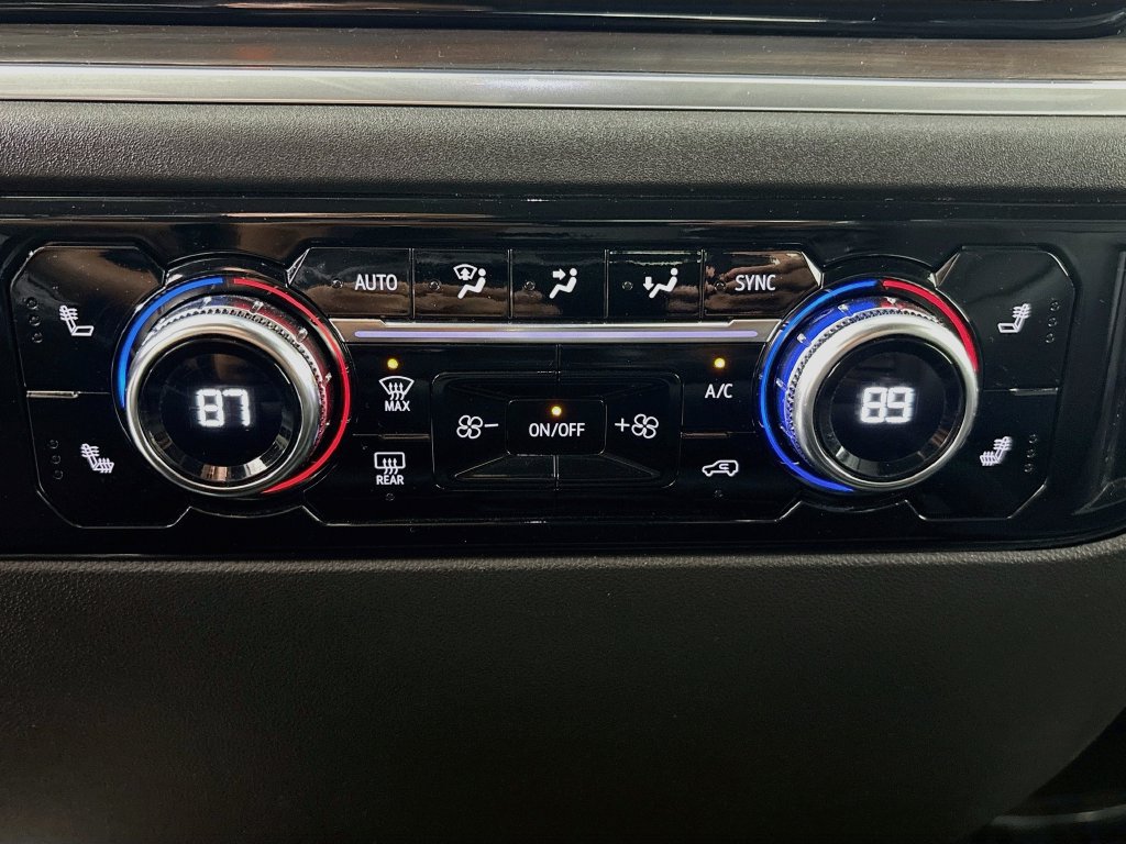Certified 2025 GMC Sierra 1500 SLT AWD/4WD image 19