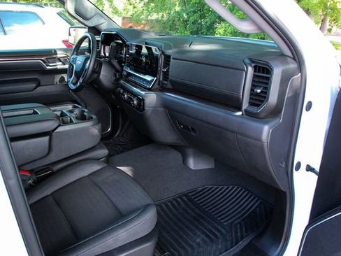 Used 2025 Chevrolet Silverado 1500 LT image 26
