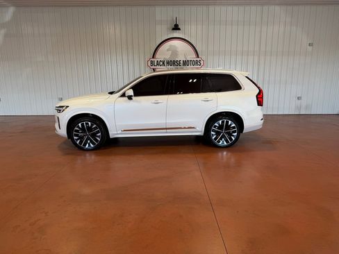 Used 2026 Volvo XC90 B5 Plus w/ Protection Package Premier AWD/4WD image 2