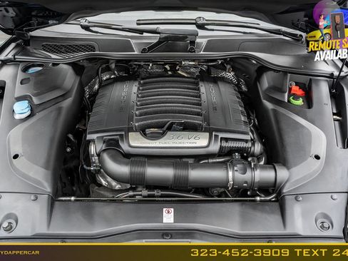 Used 2018 Porsche Cayenne Platinum Edition w/ Premium Package AWD/4WD image 19