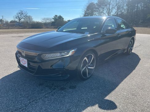 Used 2022 Honda Accord Sport image 2