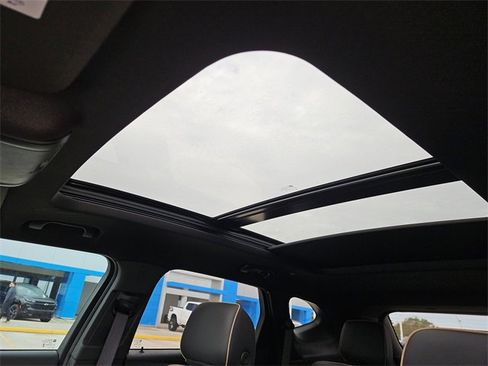 New 2025 Chevrolet Blazer Premier w/ Driver Confidence II Package image 32