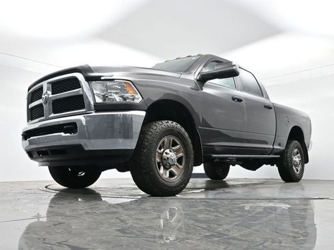 Used 2018 RAM 2500 Tradesman w/ Chrome Appearance Group image 11