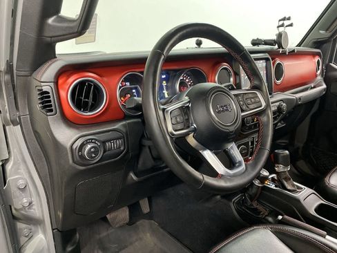 Used 2020 Jeep Gladiator Rubicon image 2