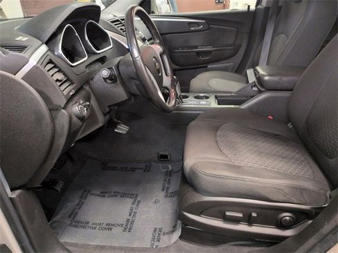 Used 2011 Chevrolet Traverse LT w/ All-Star Package image 12