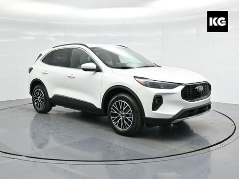 New 2025 Ford Escape SE w/ PHEV Premium Package image 1