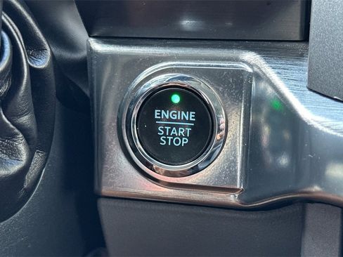 Used 2021 Ford F150 Lariat w/ Trailer Tow Package image 24