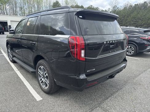 Used 2025 Ford Expedition Active image 38