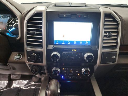 Used 2019 Ford F150 King Ranch w/ Equipment Group 601A Luxury AWD/4WD image 18