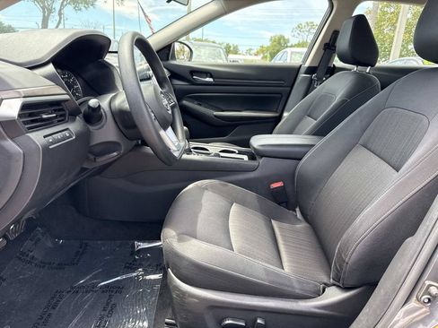 Certified 2024 Nissan Altima 2.5 SV FWD image 20