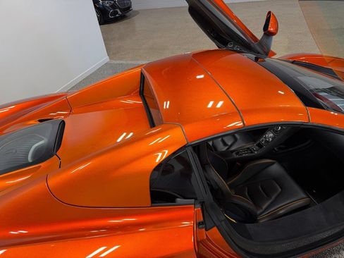 Used 2013 McLaren MP4-12C Spider RWD image 3