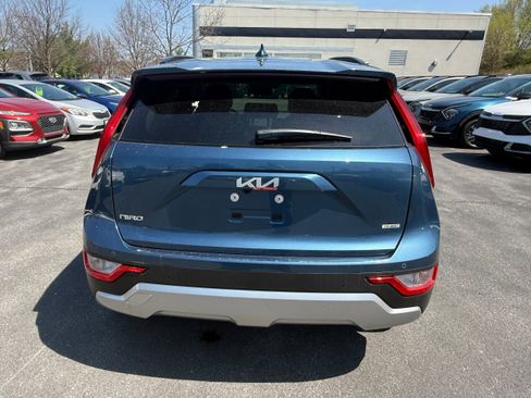 New 2025 Kia Niro EX w/ EX Cold Weather Package image 6