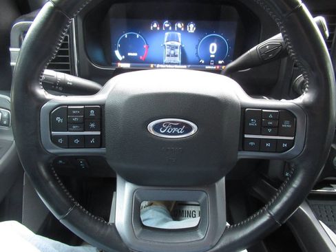 Used 2023 Ford F250 Lariat w/ Lariat Ultimate Package AWD/4WD image 34