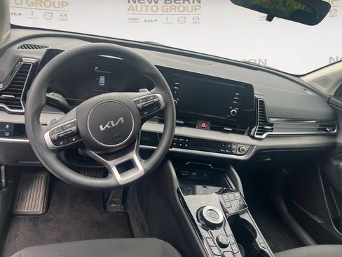 Used 2023 Kia Sportage LX AWD/4WD image 10