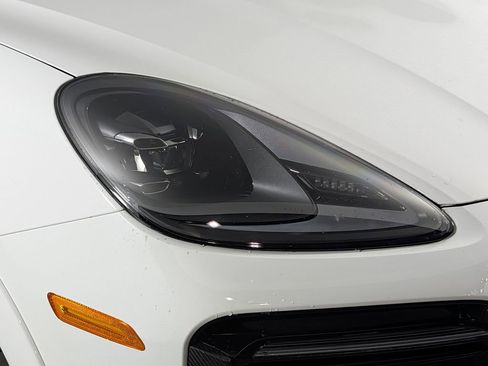 Used 2023 Porsche Cayenne GTS AWD/4WD image 11