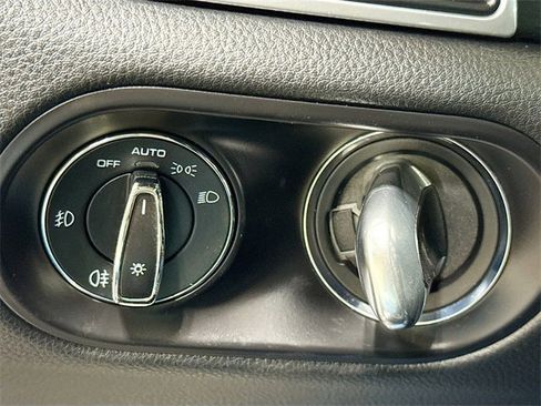 Used 2018 Porsche Macan GTS image 12