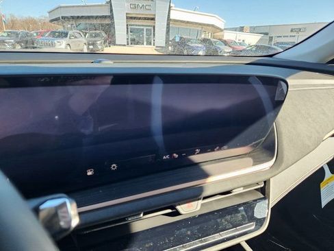 New 2025 Buick Envision Sport Touring image 14