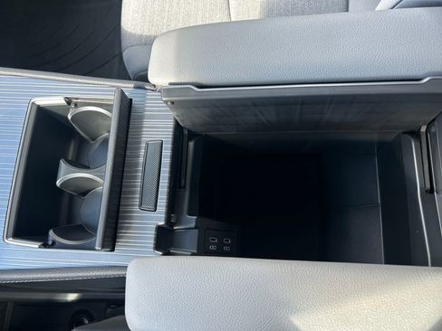 New 2026 Toyota Sienna LE image 23