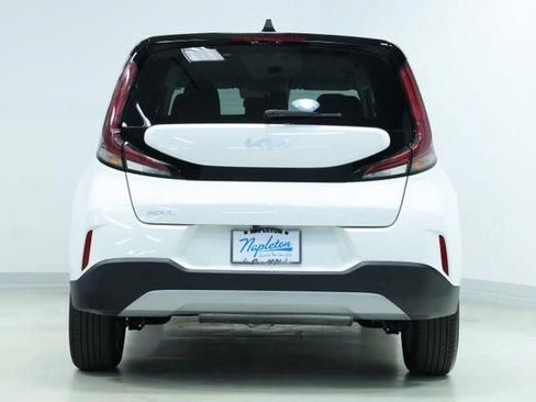 Used 2025 Kia Soul LX w/ LX Technology Package FWD image 6
