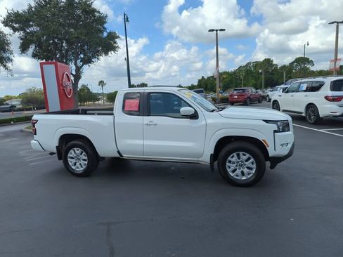 Certified 2024 Nissan Frontier SV w/ SV Convenience Package AWD/4WD image 2