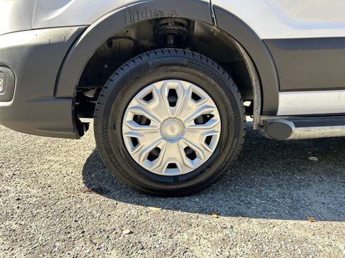 Used 2024 Ford Transit 250 Low Roof w/ Exterior Upgrade Package image 24