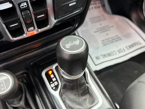Used 2021 Jeep Wrangler Unlimited Sport AWD/4WD image 11