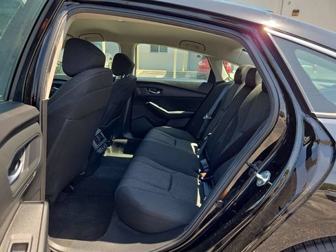 Used 2025 Honda Accord LX image 17