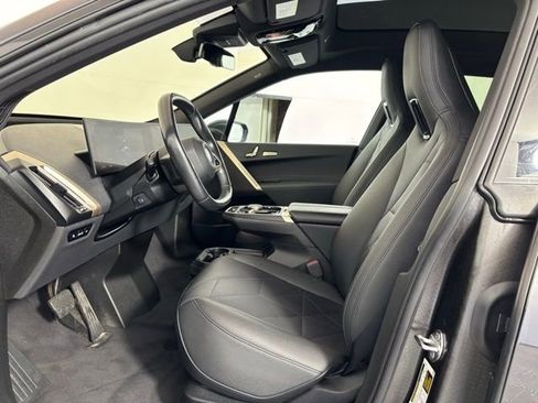 Used 2024 BMW iX xDrive50 w/ Premium Package AWD/4WD image 11