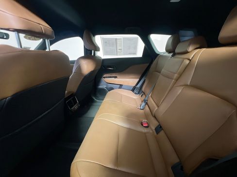 Used 2025 Toyota Crown Signia image 29