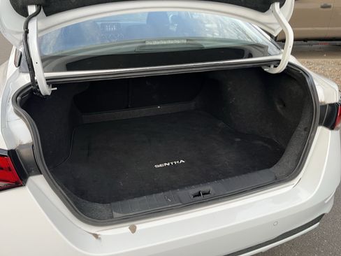 Certified 2025 Nissan Sentra S image 29