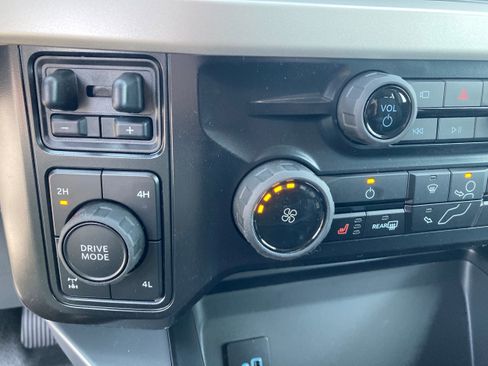 New 2026 Ford F350 XLT w/ XLT Premium Package AWD/4WD image 26