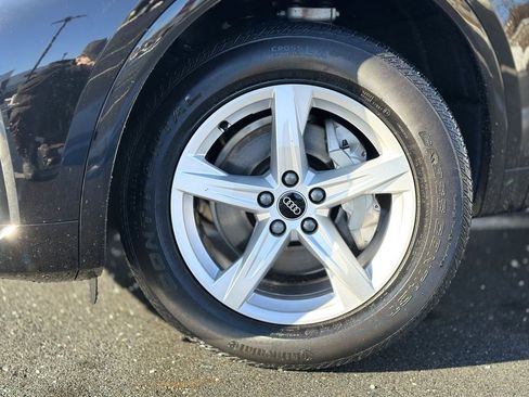 Used 2023 Audi Q5 2.0T Premium w/ Convenience Package image 2