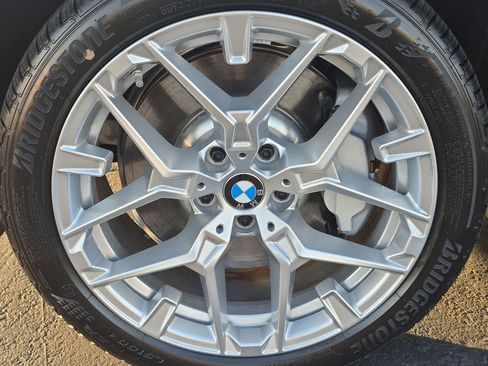 New 2026 BMW 330i Sedan RWD image 13