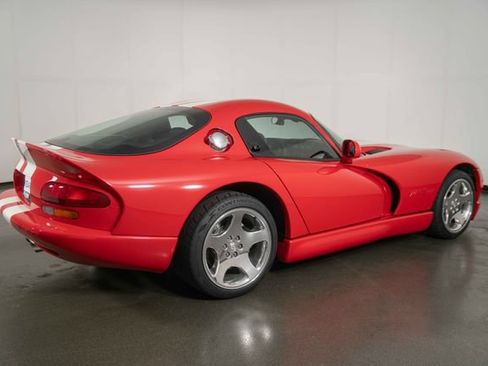 Used 2002 Dodge Viper GTS RWD image 8