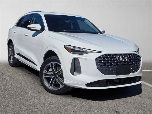 New 2026 Audi Q5 Premium Plus AWD/4WD image 1