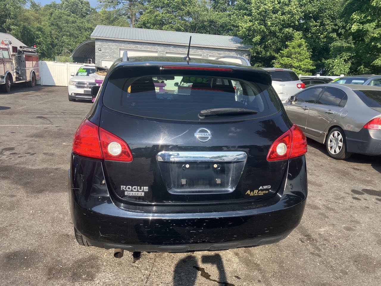 Used 2015 Nissan Rogue S w/ Convenience Package AWD/4WD image 8