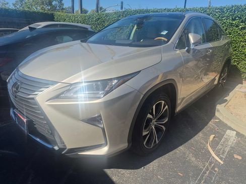 Used 2017 Lexus RX 350 FWD w/ Premium Package image 2