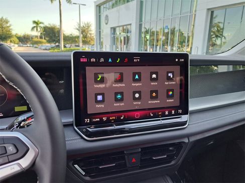 New 2026 Volkswagen Tiguan SE image 8