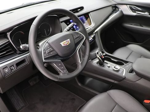 Used 2025 Cadillac XT5 Premium Luxury image 14