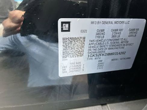 Certified 2021 GMC Yukon XL SLE w/ Gmc Pro Safety Plus Package image 32