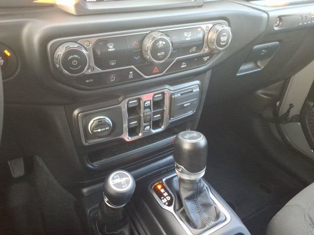 Used 2023 Jeep Wrangler Unlimited Sport w/ Sun And Sound Package AWD/4WD image 16